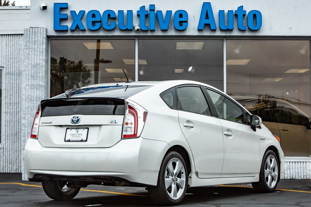 2015 Toyota Prius Image 7