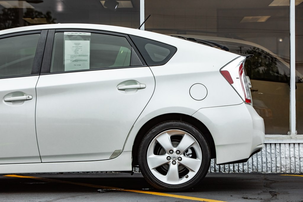 2015 Toyota Prius Image 12