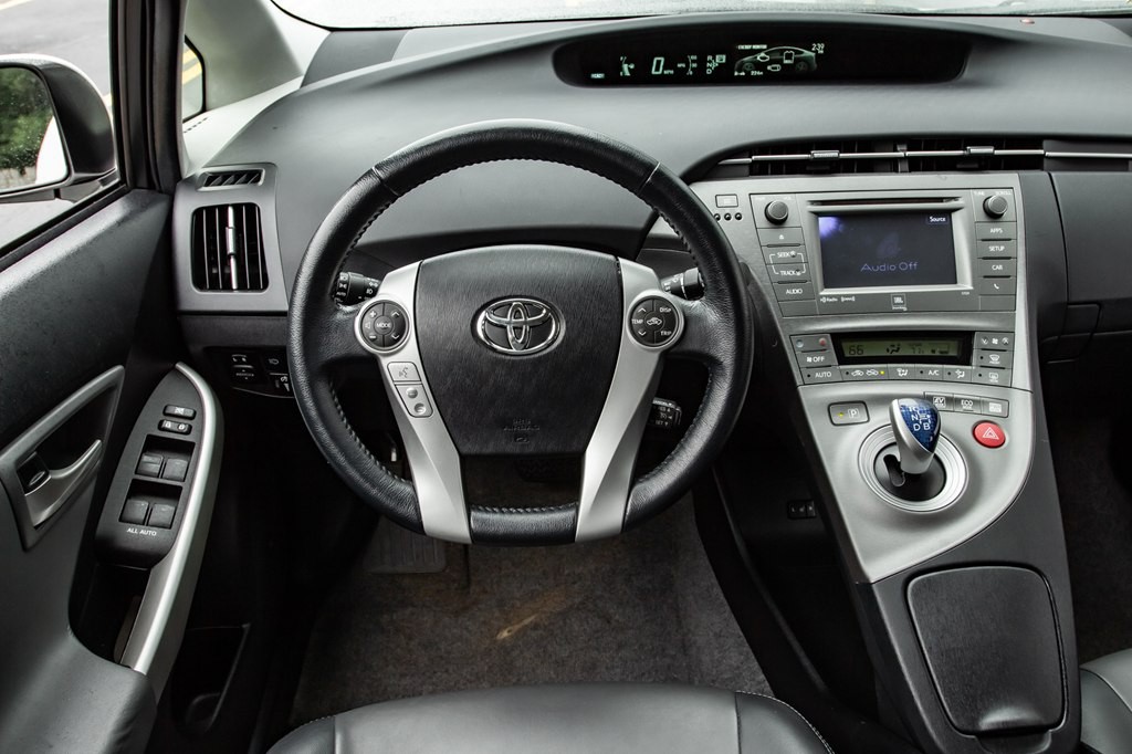 2015 Toyota Prius Image 19