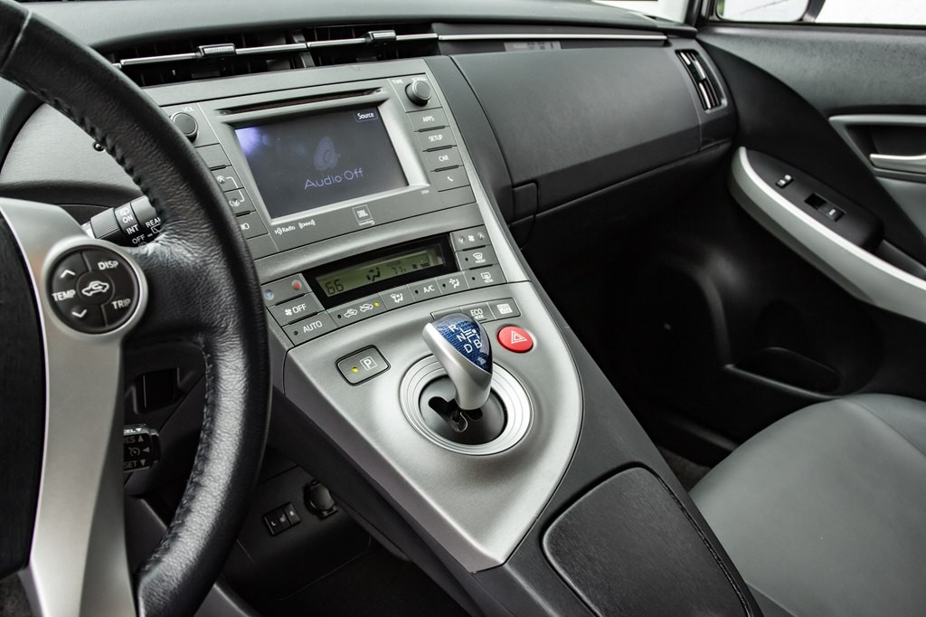 2015 Toyota Prius Image 21