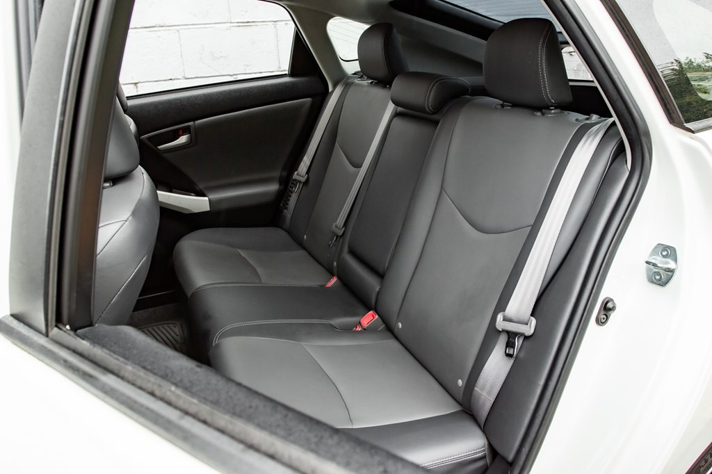 2015 Toyota Prius Image 25