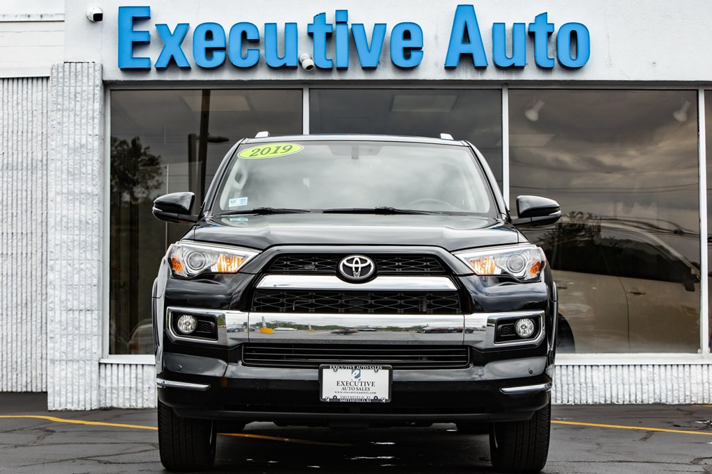 2019 Toyota 4Runner Image 2