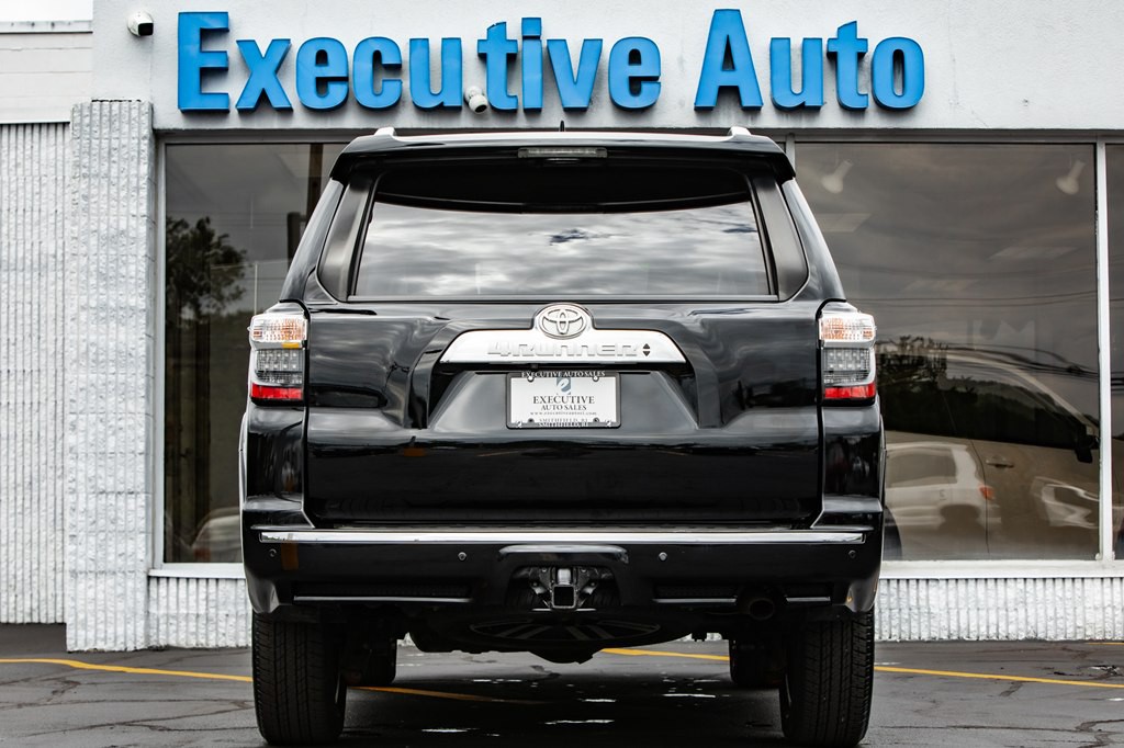 2019 Toyota 4Runner Image 6