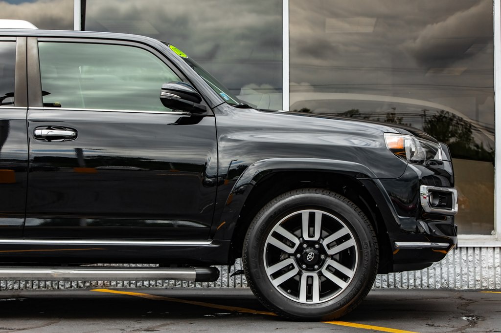 2019 Toyota 4Runner Image 12