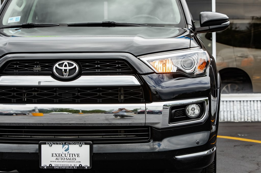 2019 Toyota 4Runner Image 13
