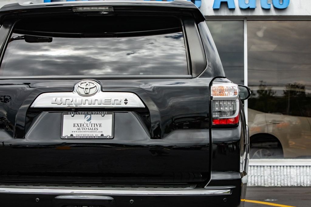 2019 Toyota 4Runner Image 14