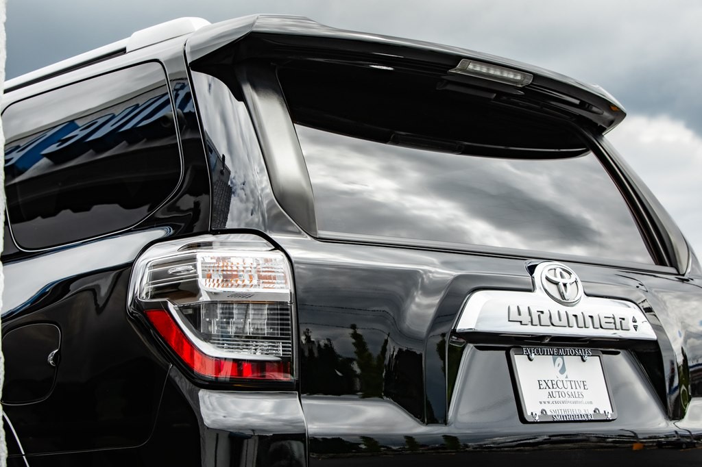 2019 Toyota 4Runner Image 16