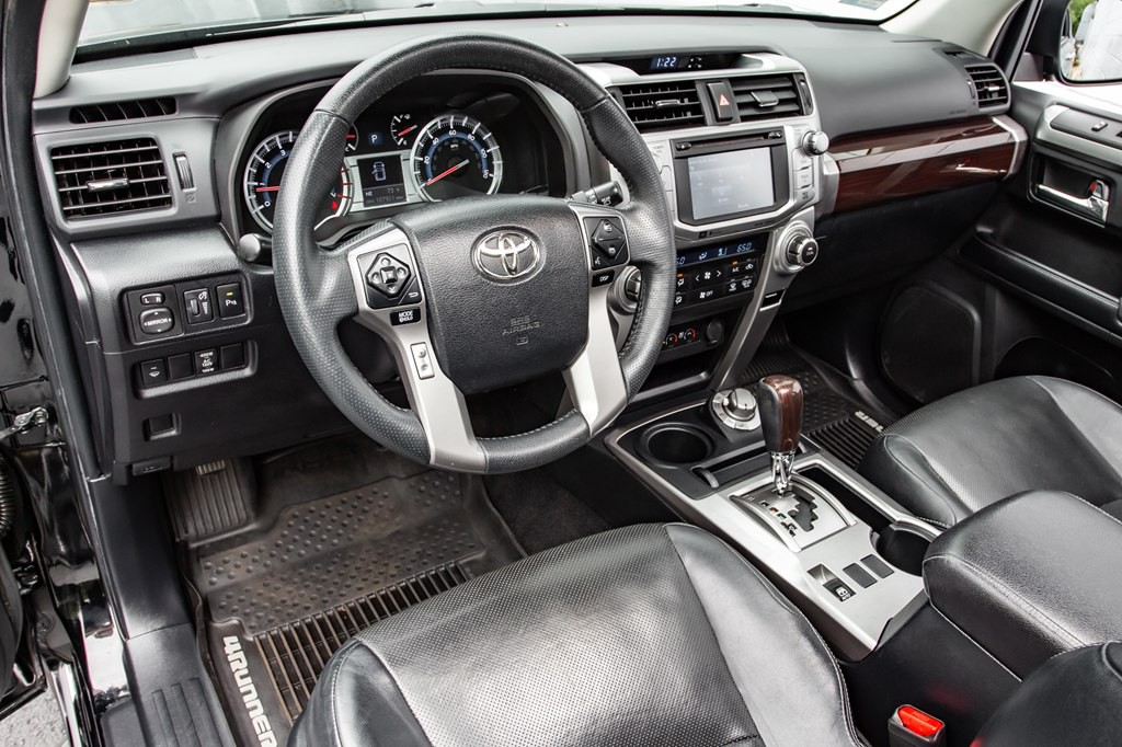 2019 Toyota 4Runner Image 17