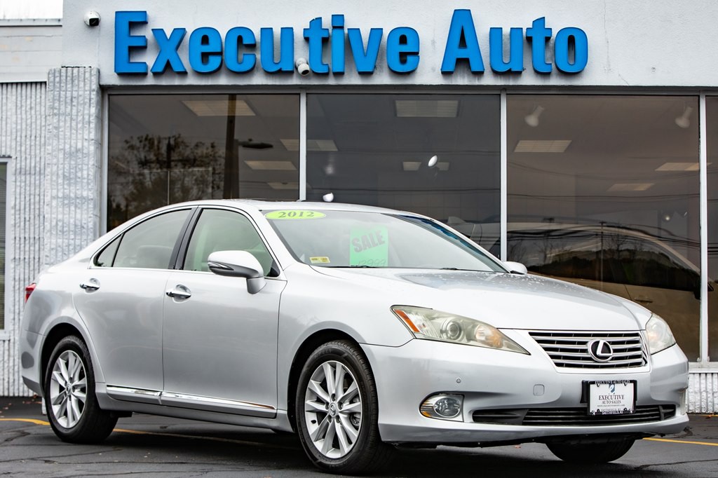 2012 Lexus ES Image 1