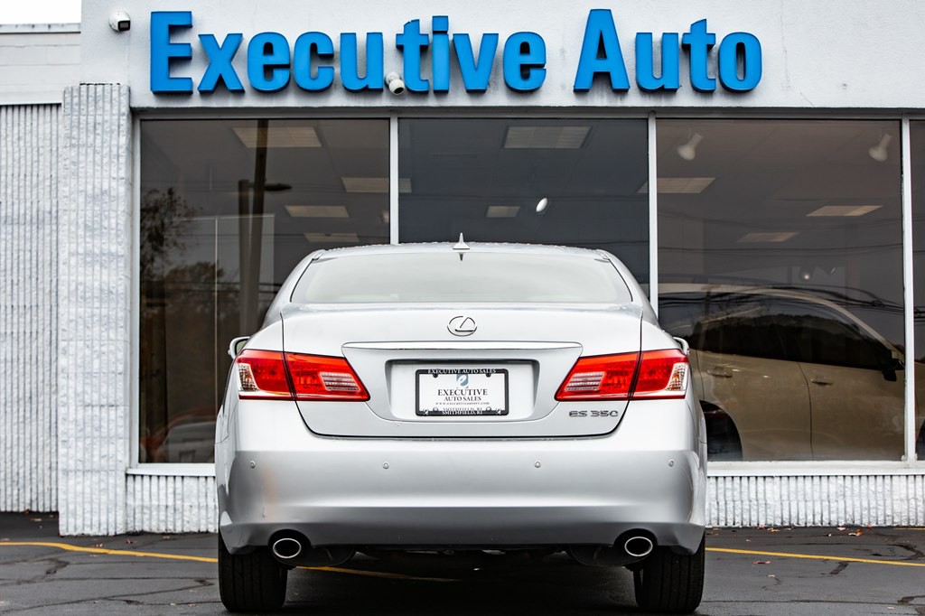 2012 Lexus ES Image 6
