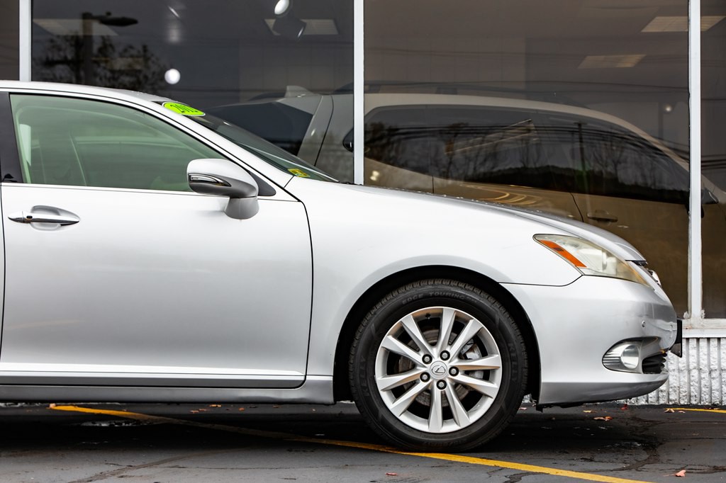 2012 Lexus ES Image 12