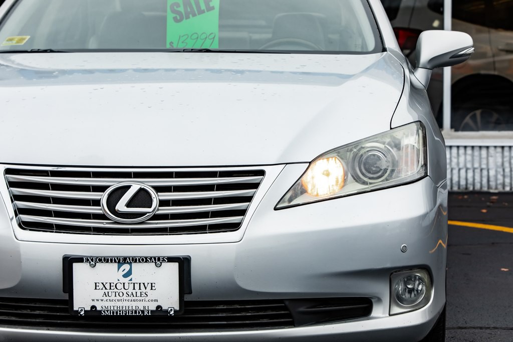 2012 Lexus ES Image 13