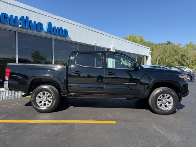 2016 Toyota Tacoma Image 2