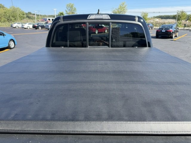 2016 Toyota Tacoma Image 5