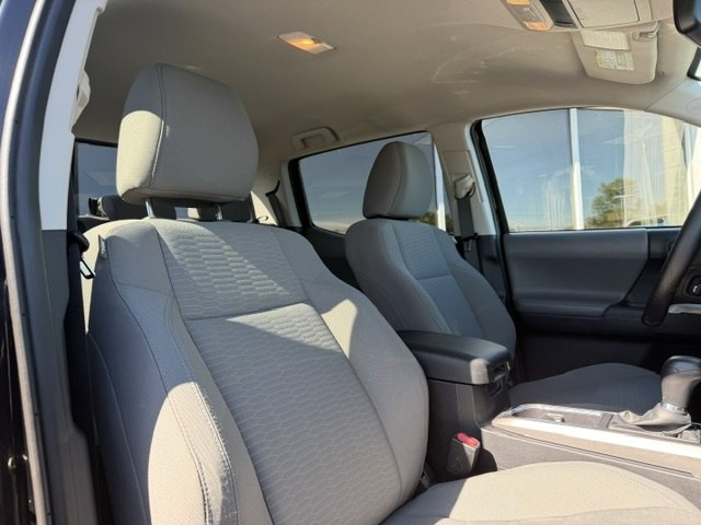 2016 Toyota Tacoma Image 15
