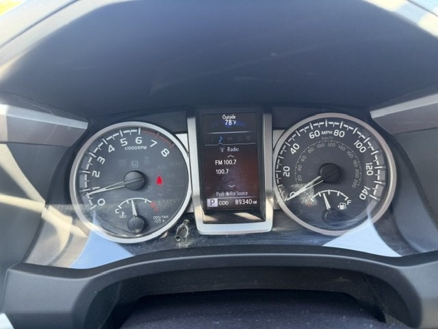 2016 Toyota Tacoma Image 16