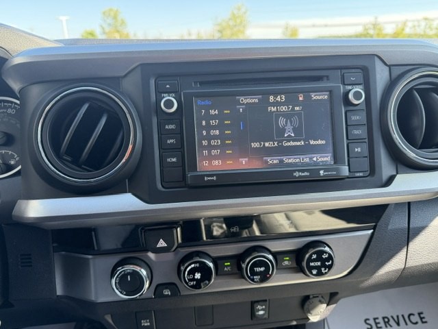 2016 Toyota Tacoma Image 17