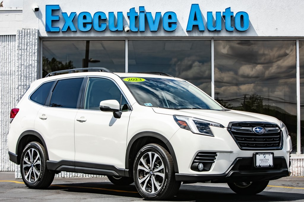 2023 Subaru Forester Image 1