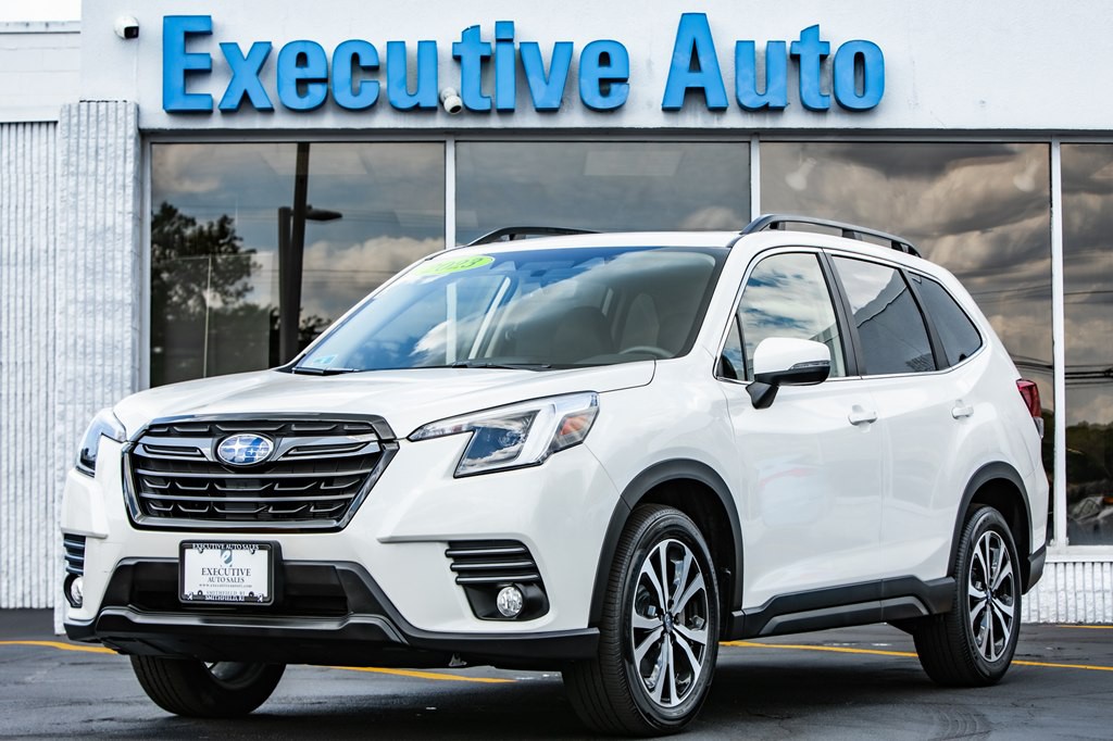 2023 Subaru Forester Image 3