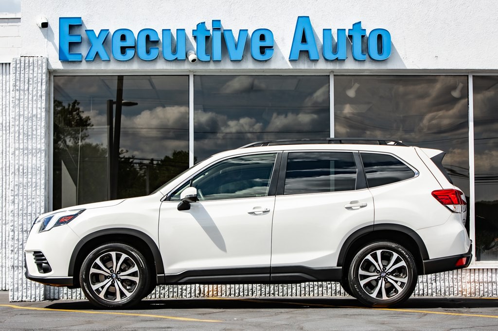 2023 Subaru Forester Image 4