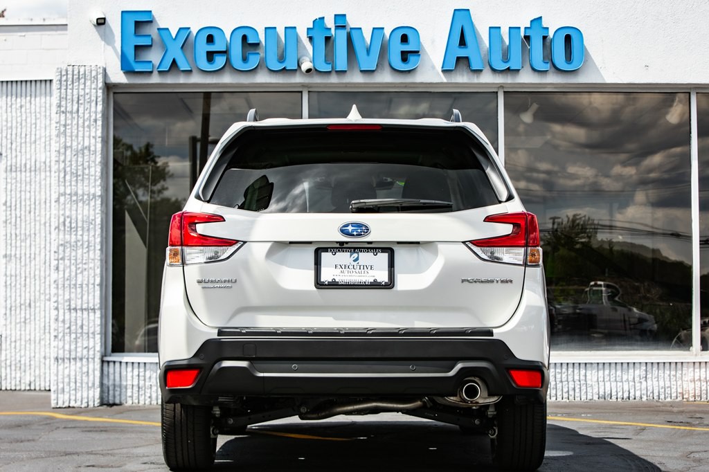 2023 Subaru Forester Image 6