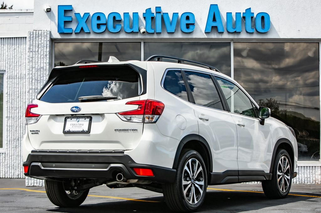 2023 Subaru Forester Image 7