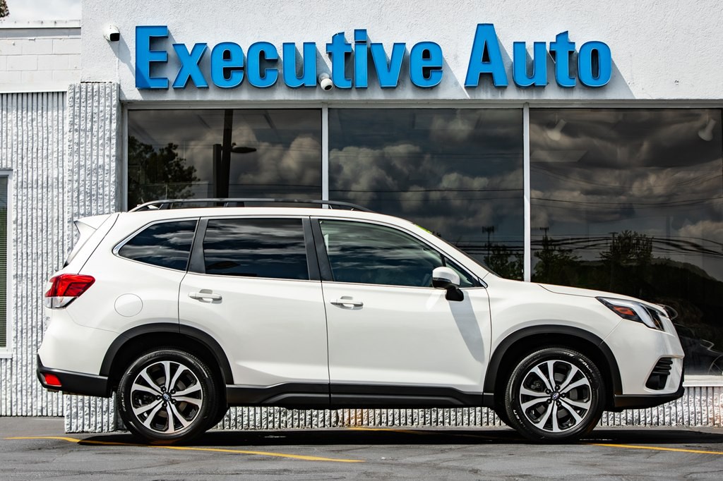 2023 Subaru Forester Image 8