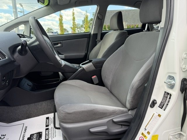 2014 Toyota Prius Image 8