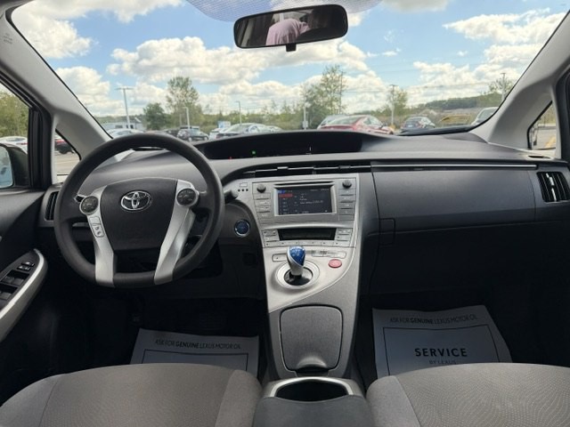 2014 Toyota Prius Image 11