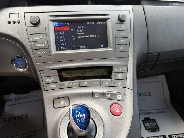 2014 Toyota Prius Image 15