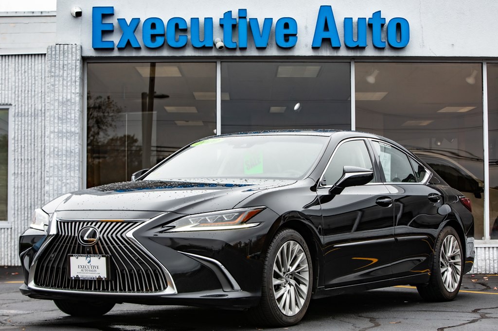 2020 Lexus ES Image 3