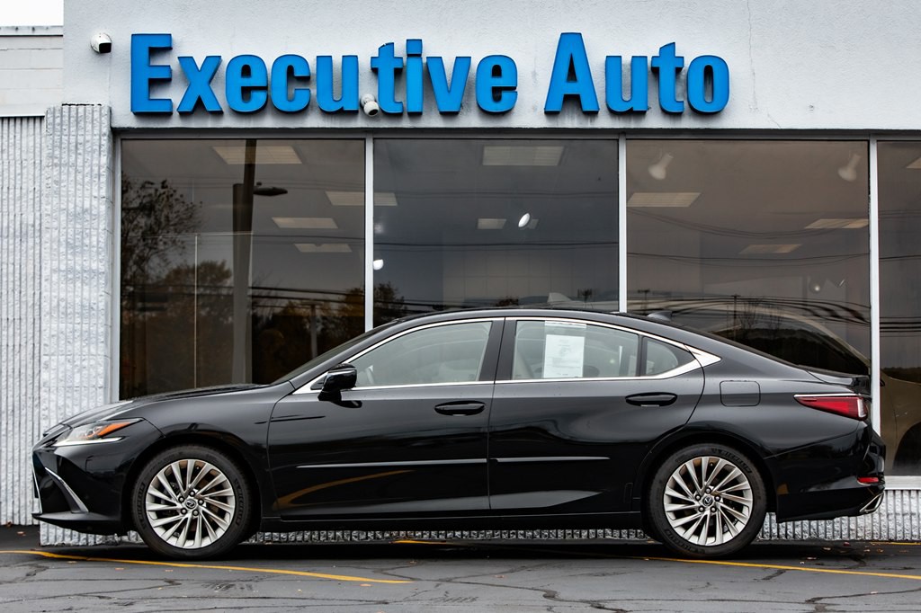 2020 Lexus ES Image 4