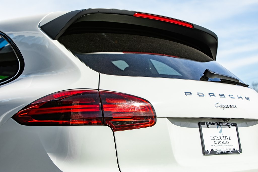 2017 Porsche Cayenne Image 16
