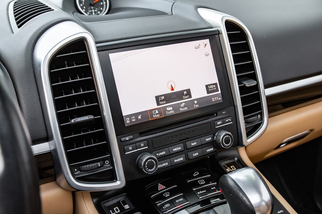 2017 Porsche Cayenne Image 21