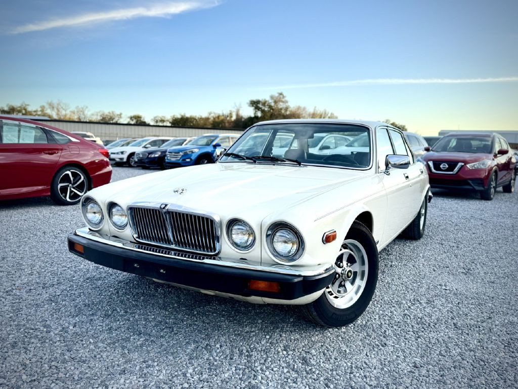 1987 Jaguar XJ Image 1