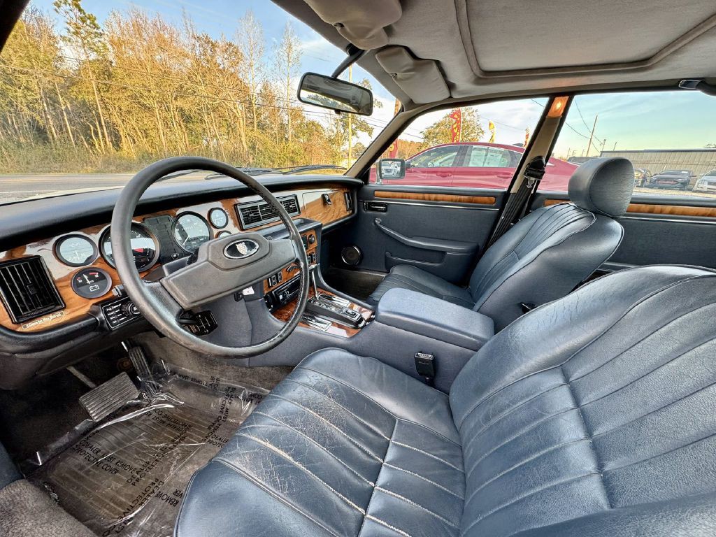 1987 Jaguar XJ Image 9
