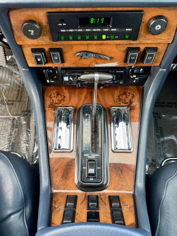 1987 Jaguar XJ Image 18