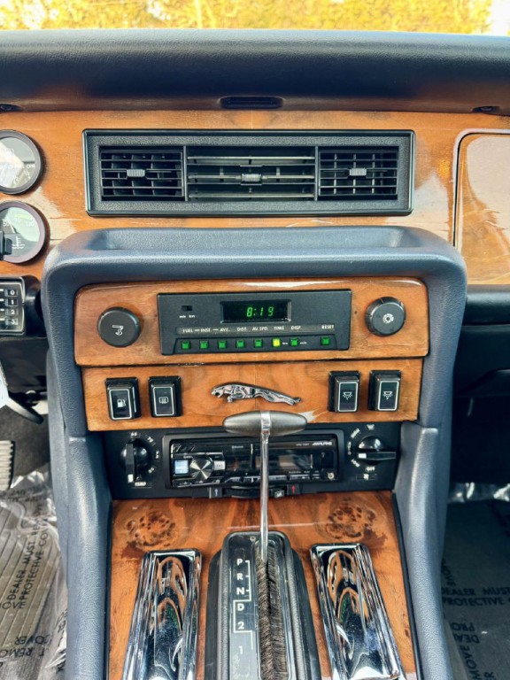 1987 Jaguar XJ Image 19
