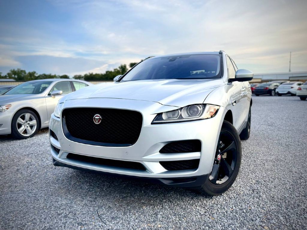 2019 Jaguar F-PACE Image 1