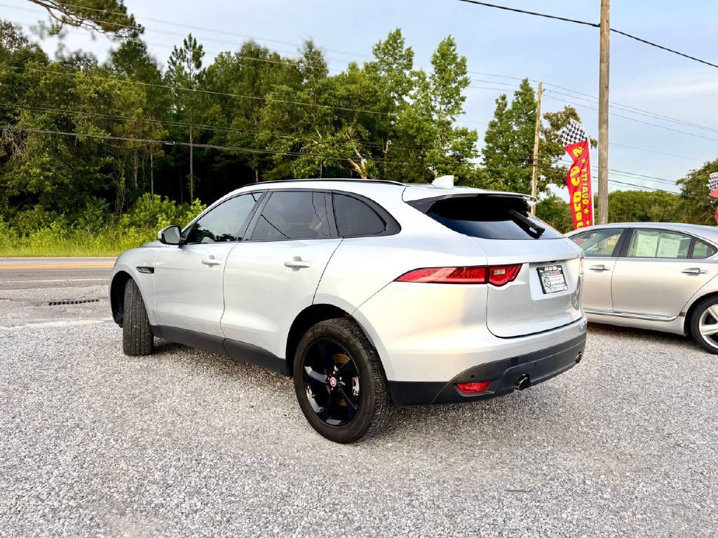 2019 Jaguar F-PACE Image 2