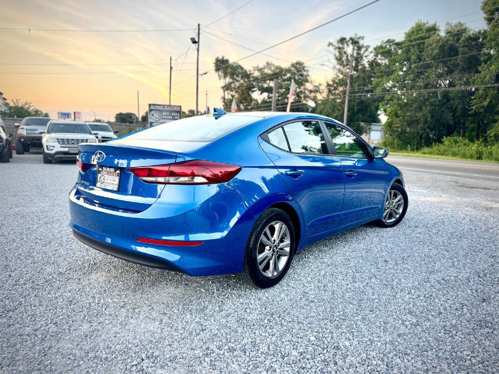 2017 Hyundai Elantra Image 4