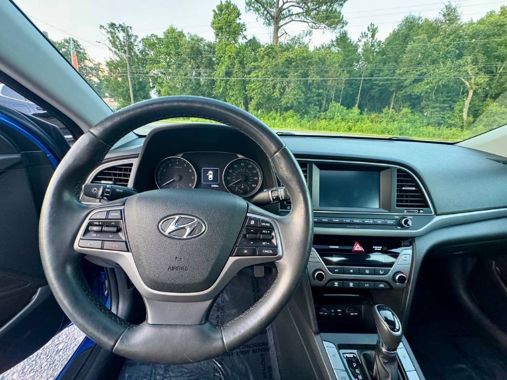 2017 Hyundai Elantra Image 15