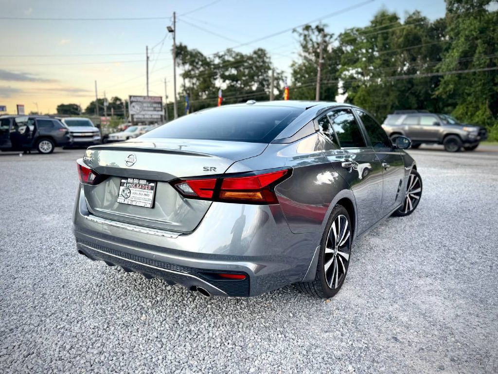 2020 Nissan Altima Image 4