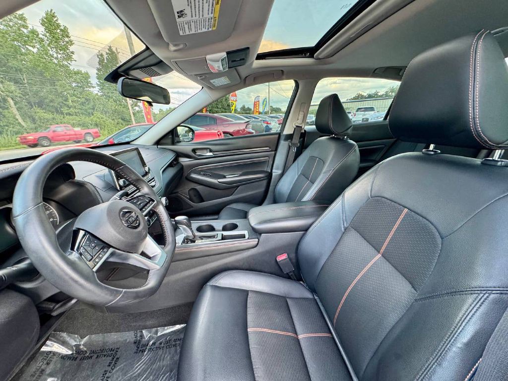 2020 Nissan Altima Image 8