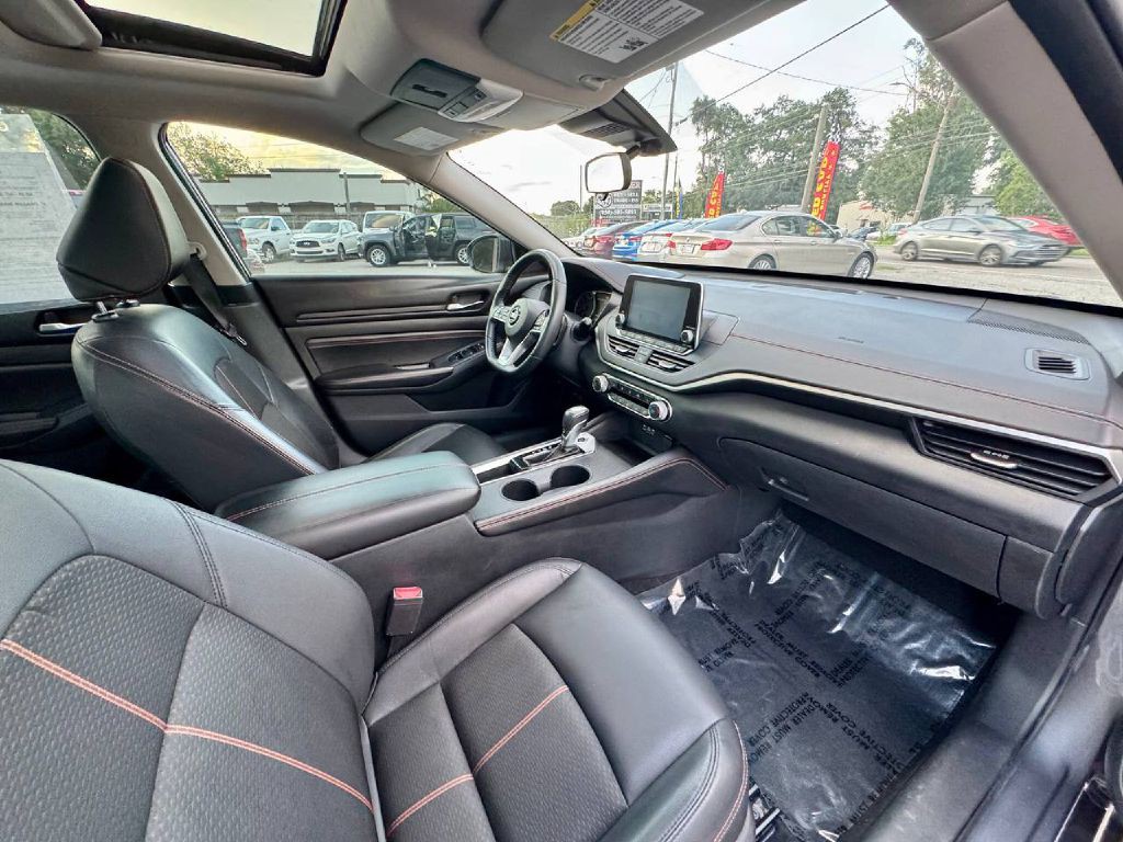 2020 Nissan Altima Image 12