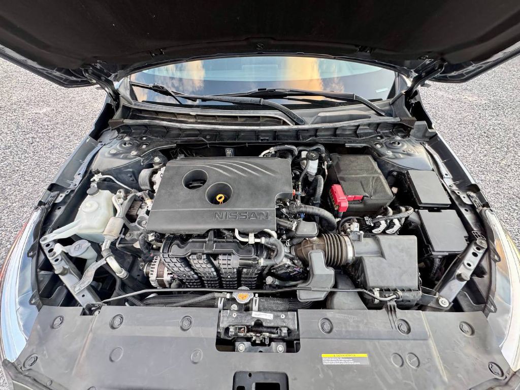2020 Nissan Altima Image 13