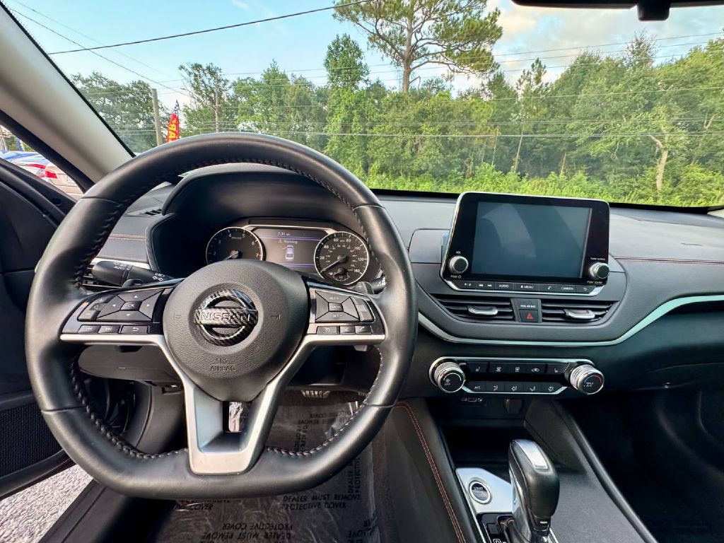 2020 Nissan Altima Image 14