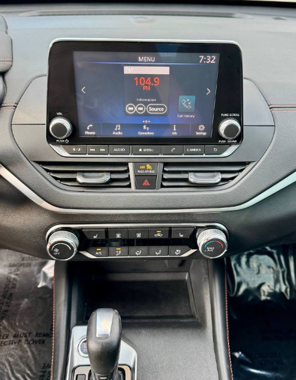 2020 Nissan Altima Image 15