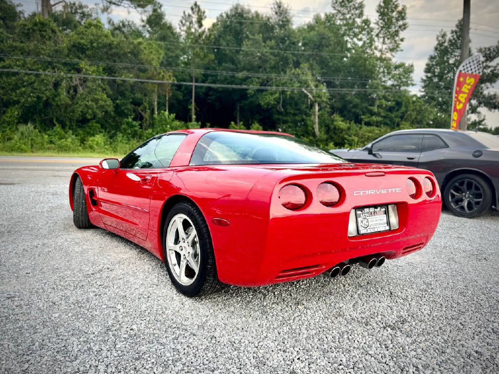 2004 Chevrolet Corvette Image 2