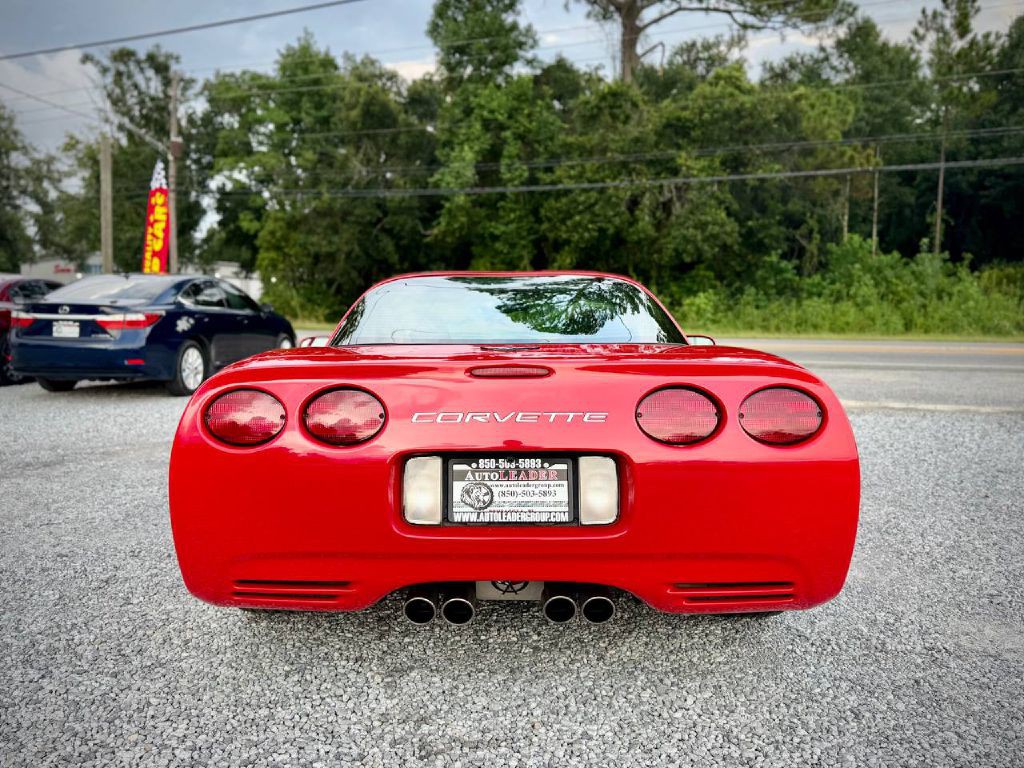 2004 Chevrolet Corvette Image 3